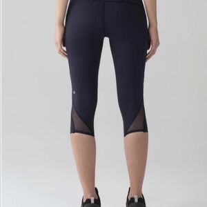 Lululemon Pace Perfect Crop (17") Navy Blue Mesh Leggings High Rise Size 4